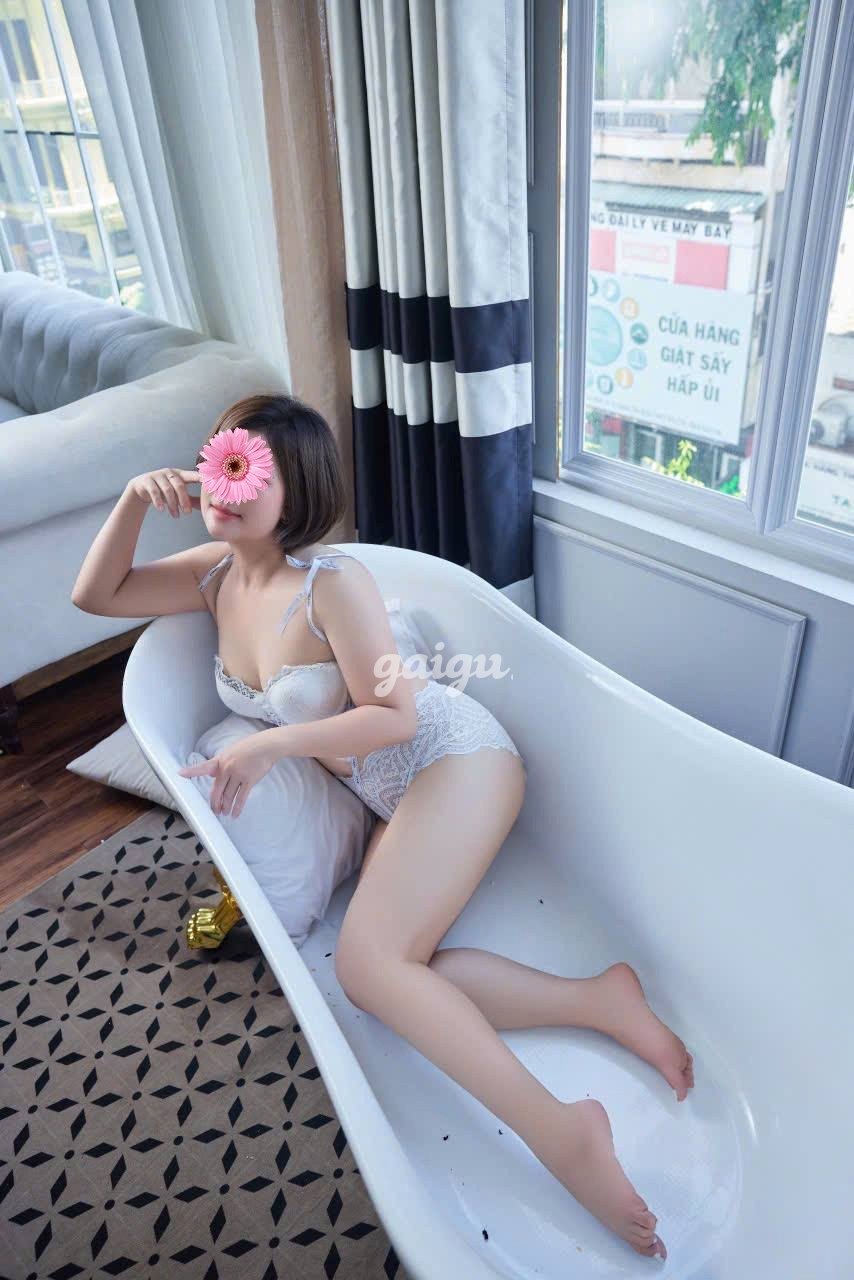 NGỌC ANH – Sexy dâm thần nữ – Body chuẩn – Dịch vụ càng chuẩn