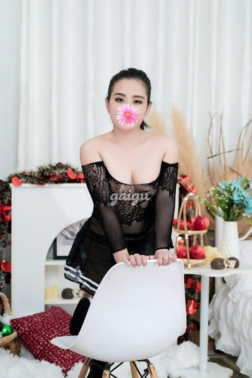 SU SU – GÁI DÂM, CHIỀU KHÁCH – THÂN HÌNH NÓNG BỎNG – LÀM TÌNH BỐC LỬA