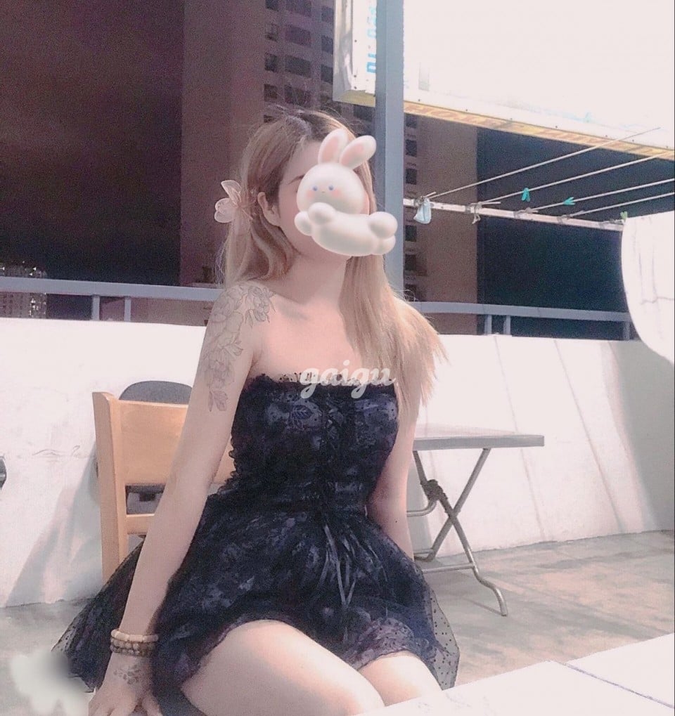 Tiểu Vy _ Gái ngoan xinh đẹp, dáng loli cực nuột