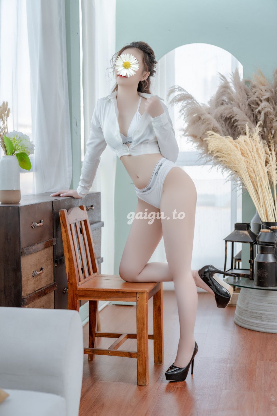 Vân Anh – Da trắng , dáng đẹp , mặt xinh dâm