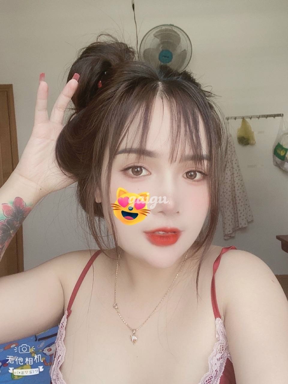 TRÂM ANH NHỎ NHẮN VÚ TO LÀM TÌNH NHƯ NGƯỜI YÊU