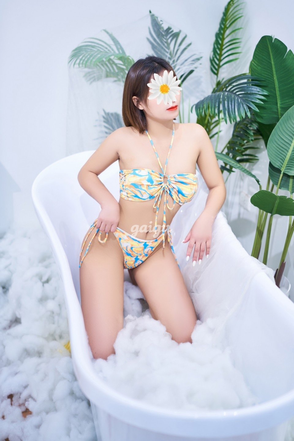 MY LAN 2K HÀNG NGON DÁNG ĐẸP BÍM KHÍT LÊN SÓNG PV ANH EM