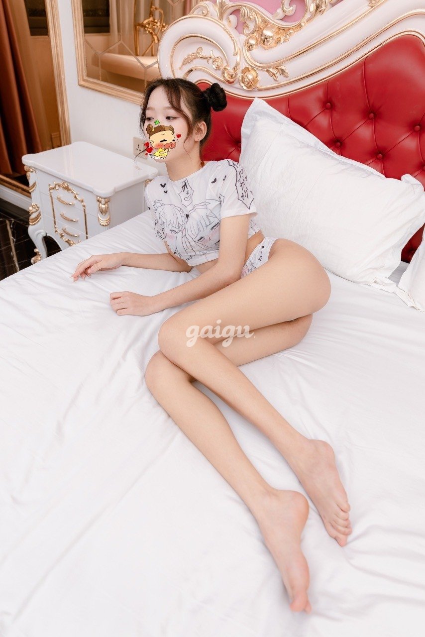 Bé Bông- bông hoa hoang dại, xanh tươi non nớt!!