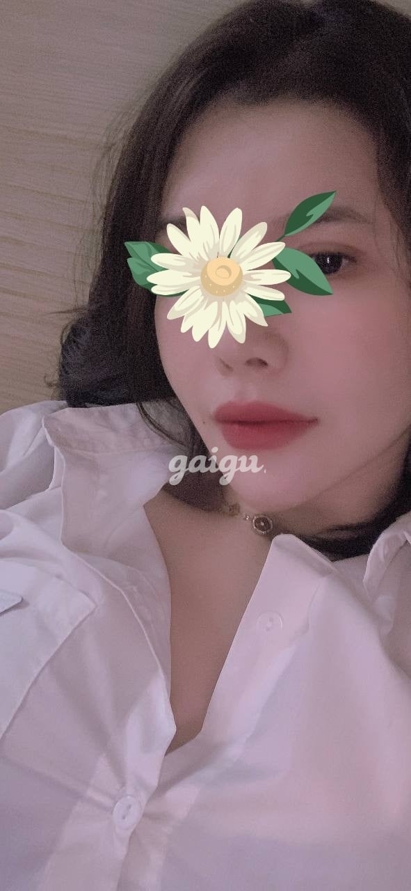 SIÊU PHẨM MINH THƯ ĐẾN TỪ TÂY ĐÔ XINH XẮN VUI VẺ MỚI ĐI LÀM LẦN ĐẦU