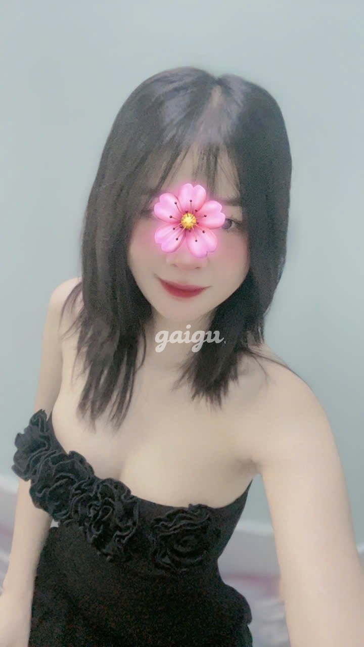 CẨM NHUNG – DỄ THƯƠNG LÀM TÌNH CỰC SIÊU – EM HÀNG ĐAM MÊ TÌNH DỤC – KÈN SÁO ĐIÊU LUYỆN – ĐIỆN NƯỚC LÊNG LÃNG