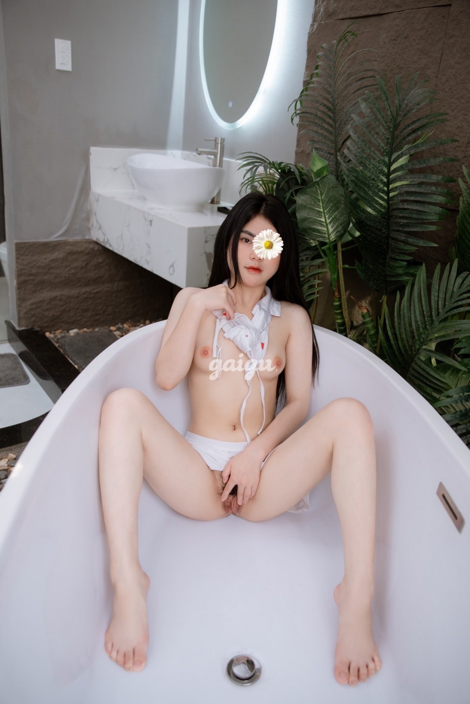 GÁI TEEN BÉ LINH 2K5 NON TƠ NGỌT NƯỚC LẦN ĐẦU ĐI LÀM NHA AE