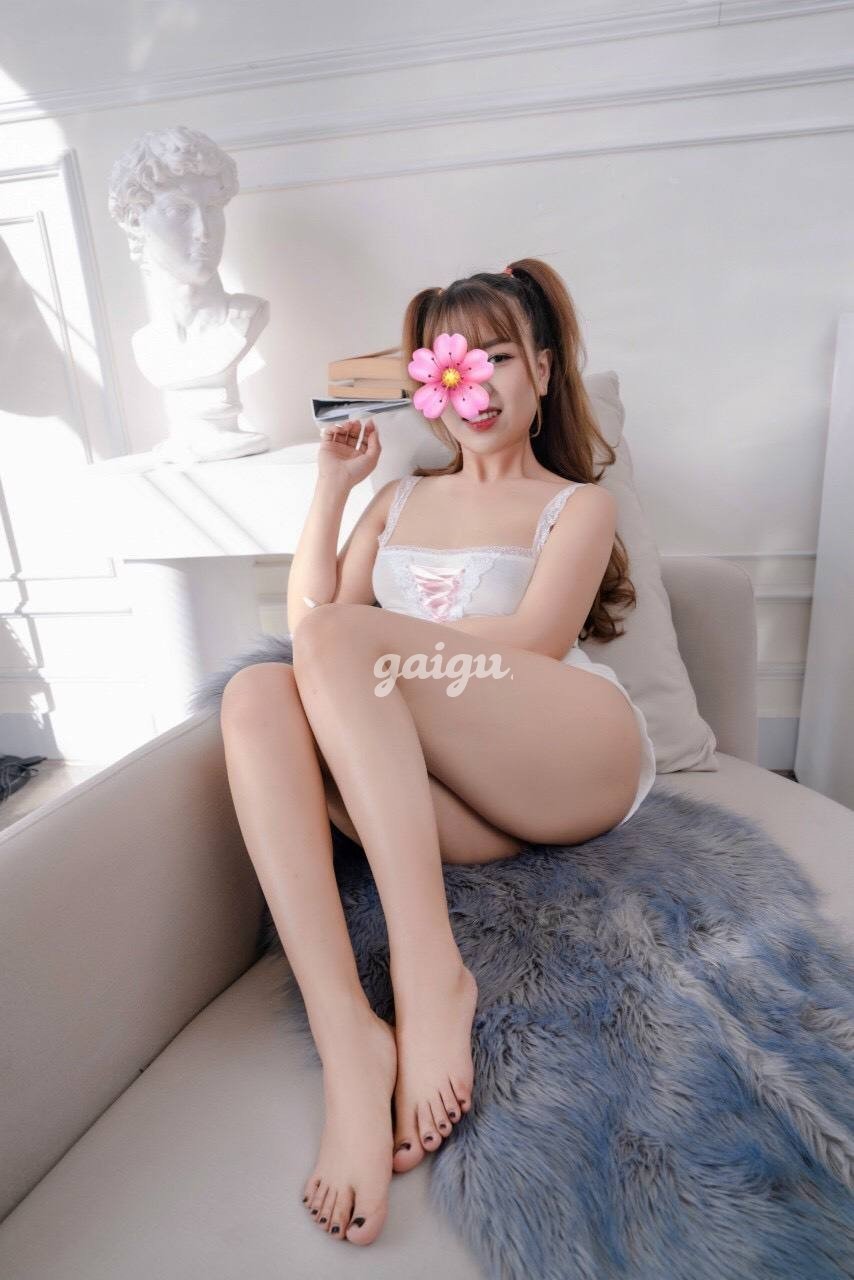 Vân Baby – mặt xinh, dáng loli, mông to. Cực thân thiện