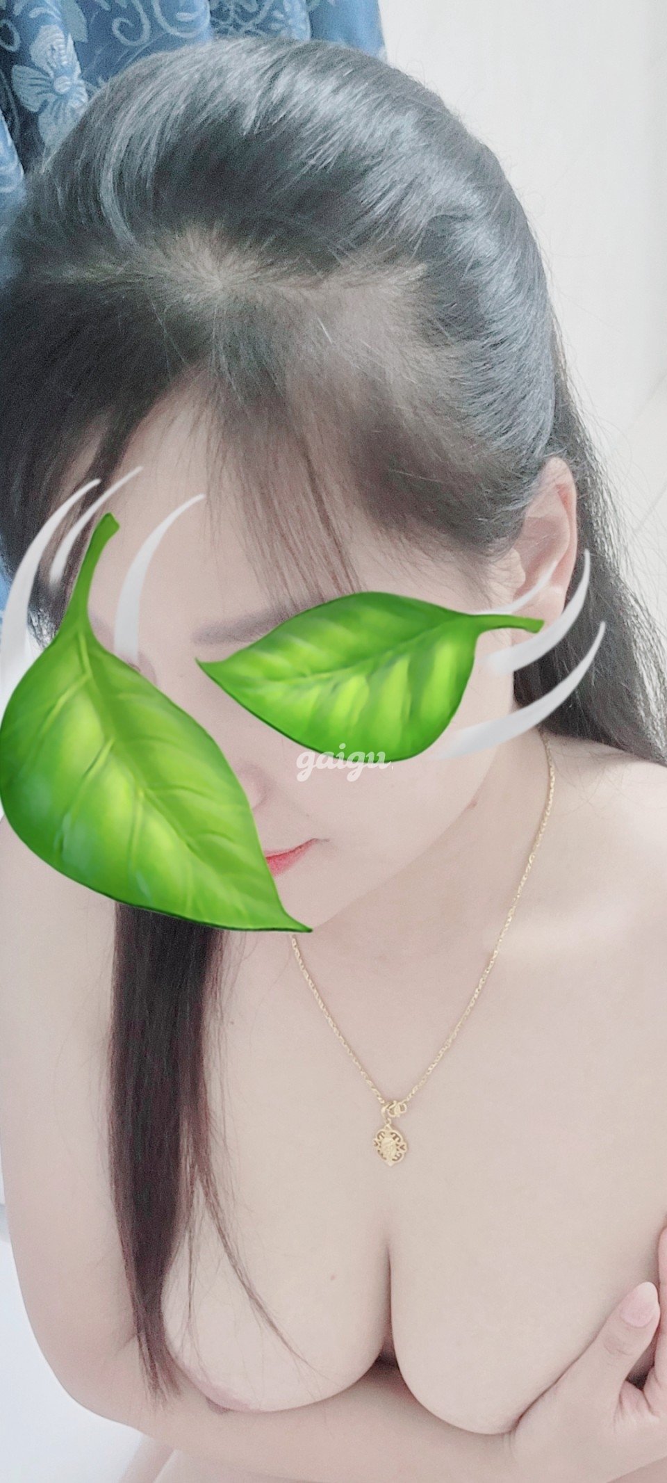 Trà My non tơ xinh tươi vào đời.