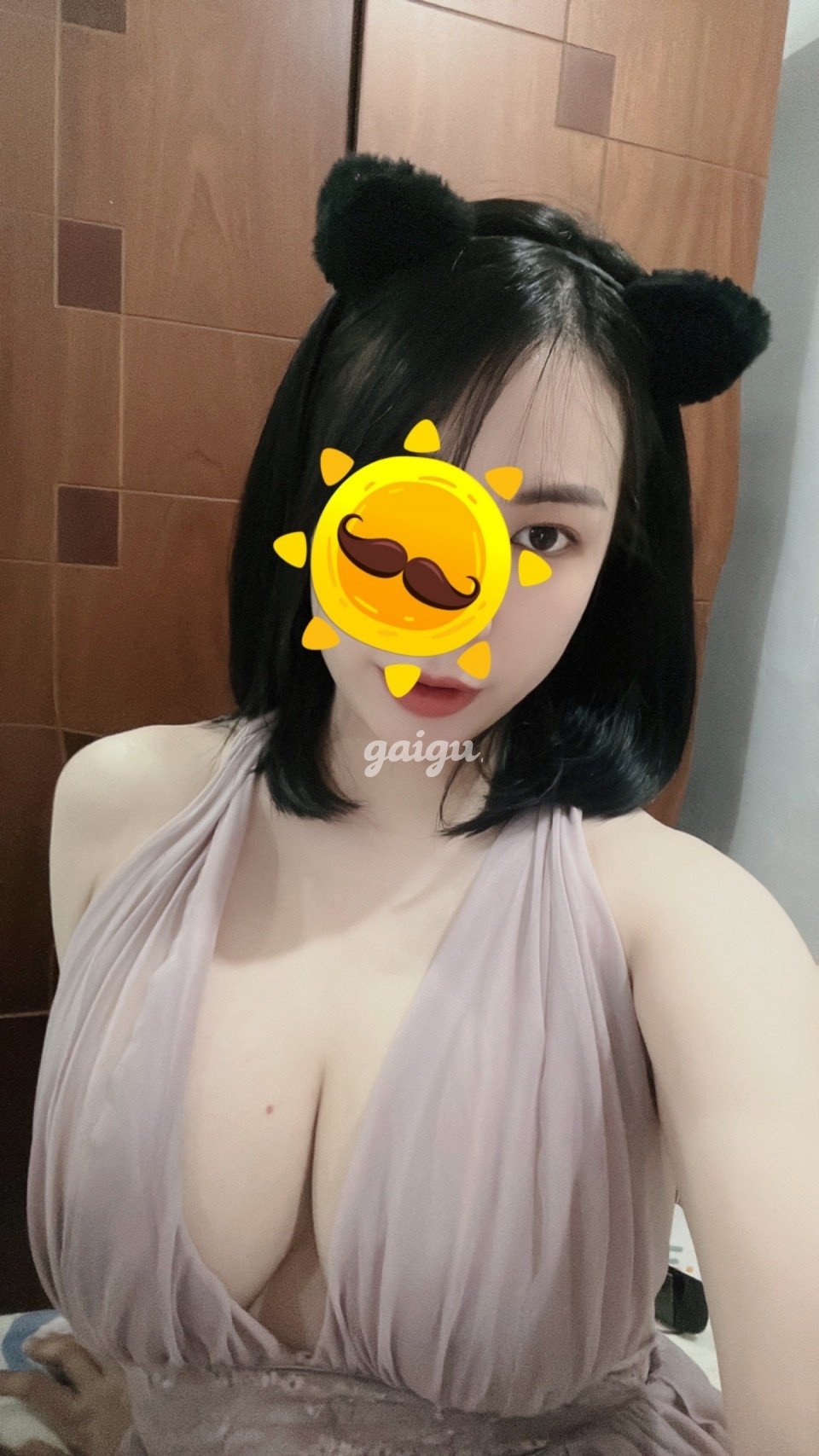 GÁI DÂM NGỌC ANH_3 VÒNG CĂNG MỌNG_LÀM TÌNH BAO PHÊ