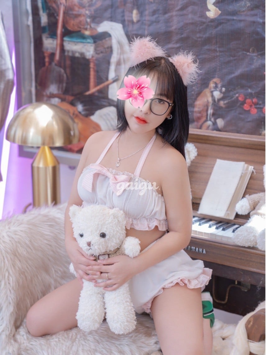 HOTTEEN BÉ KHẢ NHI TRẺ TRUNG XINH ĐẸP NHÍ NHẢNH ĐÁNG YÊU