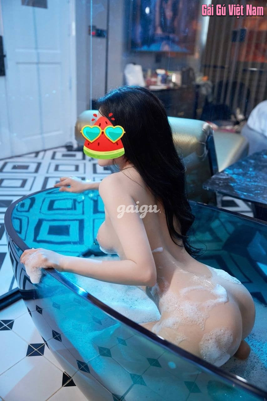 HOTGIRL BÉ NHƯ THẢO 2K3 XINH SEX QUYẾN RỦ HÀNG MỚI CHIM CỰC BÓT DÂM